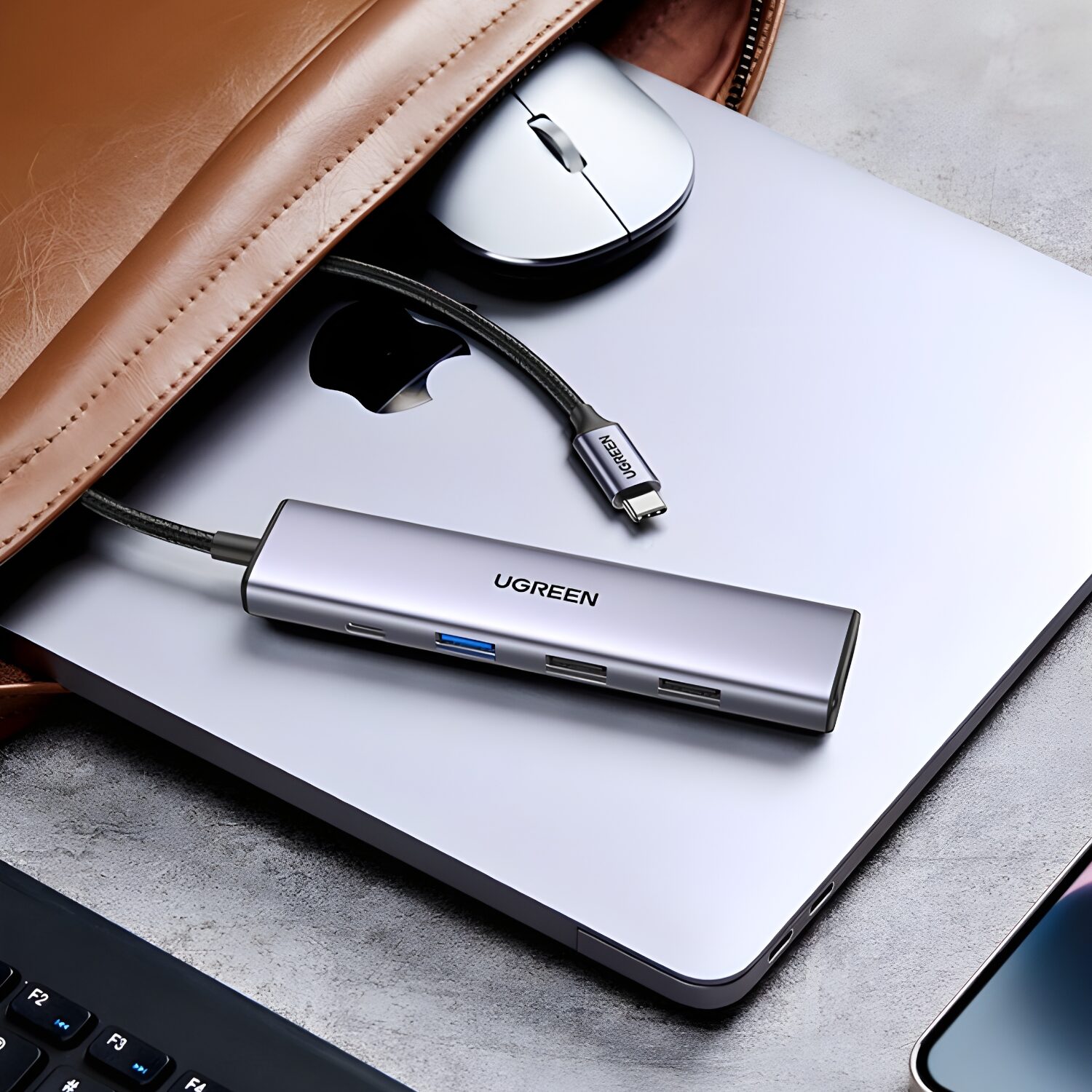 UGREEN Revodok 5-in-1 Type-C Hub | 4K HDMI | Type-C | USB3.0 | USB2.0 - Image 5